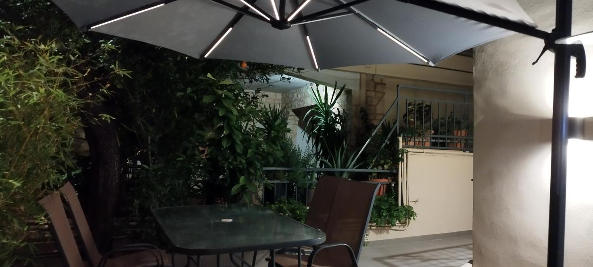 דירות אתונה Μία Γκαρσονιέρα Με Γούστο Για Επισκέπτες Με Άποψη מראה חיצוני תמונה